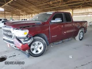 ✅ 2022 Ram 1500 Big Horn • VIN: 1C6RREBG2NN157325 • Lot: 84644785. Wystawiony na Copart z przebiegiem 80 703 mil. Bezpłatny archiwum sprzedaży aukcyjnych z USA i szczegółowy raport historii pojazdu na DreamBid. Zdjęcie 1.