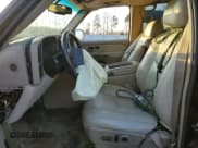 ✅ 2003 Chevrolet Suburban Z71 • VIN: 3GNFK16Z93G119835 • Lot: 44208115. Wystawiony na Copart z przebiegiem Nie podano. Bezpłatny archiwum sprzedaży aukcyjnych z USA i szczegółowy raport historii pojazdu na DreamBid. Zdjęcie 7.