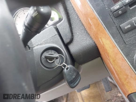 ✅ 2007 Saturn VUE V6 • VIN: 5GZCZ63437S863375 • Lot: 43275737. Wystawiony na IAAI z przebiegiem 94 041 mil. Bezpłatny archiwum sprzedaży aukcyjnych z USA i szczegółowy raport historii pojazdu na DreamBid. Zdjęcie 11.