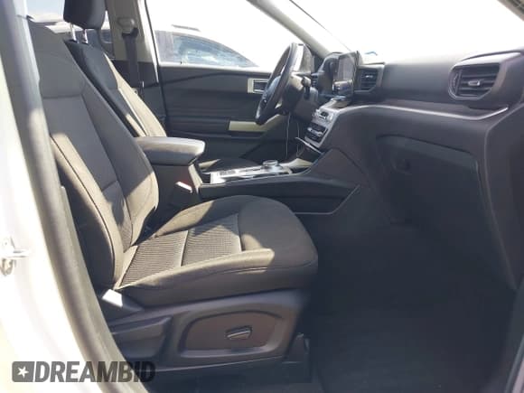 ✅ 2024 Ford Explorer XLT • VIN: 1FMSK7DH4RGA80608 • Lot: 43480770. Wystawiony na IAAI z przebiegiem 15 486 mil. Bezpłatny archiwum sprzedaży aukcyjnych z USA i szczegółowy raport historii pojazdu na DreamBid. Zdjęcie 5.