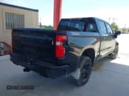 ✅ 2021 Chevrolet Silverado 1500 LT Trail Boss • VIN: 3GCPYFEL8MG302487 • Lot: 42066570. Wystawiony na IAAI z przebiegiem 20 038 mil. Bezpłatny archiwum sprzedaży aukcyjnych z USA i szczegółowy raport historii pojazdu na DreamBid. Zdjęcie 4.