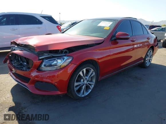 ✅ 2017 Mercedes-Benz C 300 • VIN: 55SWF4KB5HU180697 • Lot: 41993735. Wystawiony na IAAI z przebiegiem 60 498 mil. Bezpłatny archiwum sprzedaży aukcyjnych z USA i szczegółowy raport historii pojazdu na DreamBid. Zdjęcie 2.