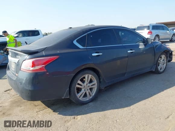✅ 2013 Nissan Altima SL • VIN: 1N4BL3AP7DN453303 • Lot: 43347417. Wystawiony na IAAI z przebiegiem 202 905 mil. Bezpłatny archiwum sprzedaży aukcyjnych z USA i szczegółowy raport historii pojazdu na DreamBid. Zdjęcie 4.