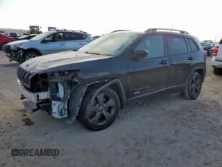 ✅ 2016 Jeep Cherokee Latitude • VIN: 1C4PJLCB5GW291189 • Lot: 92082895. Wystawiony na Copart z przebiegiem 144 527 mil. Bezpłatny archiwum sprzedaży aukcyjnych z USA i szczegółowy raport historii pojazdu na DreamBid. Zdjęcie 1.