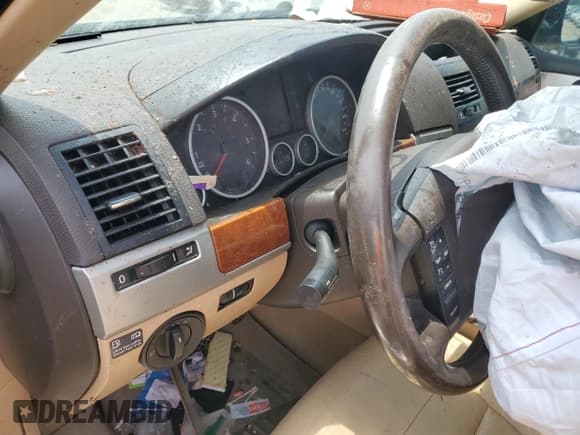 ✅ 2010 Volkswagen Touareg V6 • VIN: WVGFK7A96AD000603 • Lot: 60152355. Listed on Copart with Not provided. Free auction sales archive from the USA and detailed vehicle history report at DreamBid. Image 9.