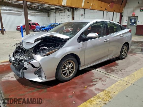 ✅ 2017 Toyota Prius Premium • VIN: JTDKARFP6H3053035 • Lot: 93818675. Wystawiony na Copart z przebiegiem 100 376 mil. Bezpłatny archiwum sprzedaży aukcyjnych z USA i szczegółowy raport historii pojazdu na DreamBid. Zdjęcie 1.