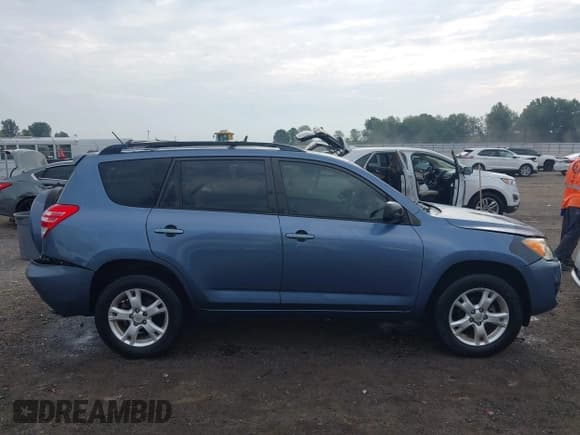 ✅ 2011 Toyota RAV4 • VIN: JTMZF4DV8BD031737 • Lot: 43192007. Listed on IAAI with 91,824 mi. Free auction sales archive from the USA and detailed vehicle history report at DreamBid. Image 13.