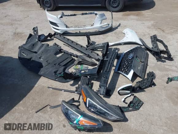 2019 Hyundai Tucson Value с VIN KM8J33A49KU940769, выставлен на аукционе IAAI как лот 42539018 с пробегом 62 648 миль миль и . История ставок и продаж доступна на DreamBid. Изображение 12.