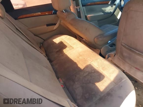 ✅ 2011 Chevrolet Aveo 1LT • VIN: KL1TD5DE8BB225382 • Lot: 41682957. Wystawiony na IAAI z przebiegiem 163 746 mil. Bezpłatny archiwum sprzedaży aukcyjnych z USA i szczegółowy raport historii pojazdu na DreamBid. Zdjęcie 8.