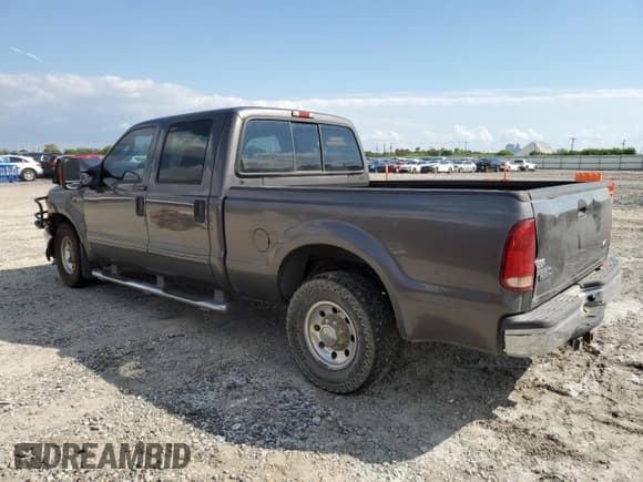 ✅ 2004 Ford F-250 XL • VIN: 1FTNW20L94EA22744 • Lot: 82376955. Listed on Copart with 172,153 mi. Free auction sales archive from the USA and detailed vehicle history report at DreamBid. Image 2.