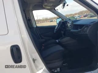 ✅ 2022 Ram ProMaster City Cargo Tradesman • VIN: ZFBHRFAB6N6Y29576 • Lot: 43680933. Wystawiony na IAAI z przebiegiem 40 404 mil. Bezpłatny archiwum sprzedaży aukcyjnych z USA i szczegółowy raport historii pojazdu na DreamBid. Zdjęcie 5.