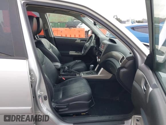 ✅ 2009 Subaru Forester X Limited • VIN: JF2SH64639H731198 • Lot: 43420892. Listed on IAAI with 113,906 mi. Free auction sales archive from the USA and detailed vehicle history report at DreamBid. Image 5.