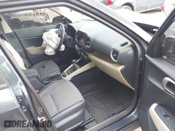 ✅ 2022 Hyundai Venue SEL • VIN: KMHRC8A37NU199758 • Lot: 43614804. Listed on IAAI with 42,943 mi. Free auction sales archive from the USA and detailed vehicle history report at DreamBid. Image 5.