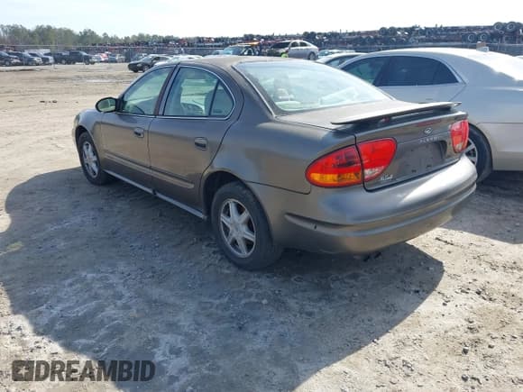 ✅ 2002 Oldsmobile Alero GL1 • VIN: 1G3NL52E82C172314 • Lot: 41465789. Wystawiony na IAAI z przebiegiem 118 427 mil. Bezpłatny archiwum sprzedaży aukcyjnych z USA i szczegółowy raport historii pojazdu na DreamBid. Zdjęcie 3.