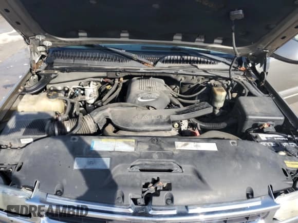 ✅ 2001 Chevrolet Suburban LS • VIN: 3GNFK16T11G105761 • Lot: 80726024. Listed on Copart with 312,601 mi. Free auction sales archive from the USA and detailed vehicle history report at DreamBid. Image 12.