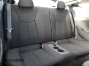 ✅ 2014 Hyundai Veloster • VIN: KMHTC6AD7EU216111 • Lot: 86656094. Wystawiony na Copart z przebiegiem 59 885 mil. Bezpłatny archiwum sprzedaży aukcyjnych z USA i szczegółowy raport historii pojazdu na DreamBid. Zdjęcie 10.