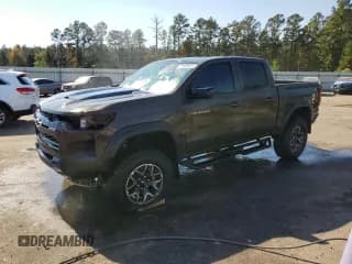 ✅ 2023 Chevrolet Colorado 4WD ZR2 • VIN: 1GCPTFEK1P1266599 • Лот: 75989054. Опубликован ранее на Copart с пробегом Не указан. Бесплатный доступ к архиву аукционных продаж из США и подробный отчёт об истории автомобиля на DreamBid. Изображение 1.