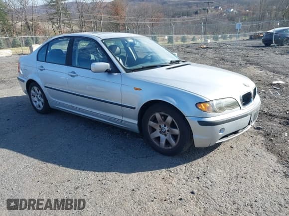 ✅ 2002 BMW 3 Series 325i • VIN: WBAET37432NG78903 • Лот: 43745752. Опубликован ранее на IAAI с пробегом 159 865 миль. Бесплатный доступ к архиву аукционных продаж из США и подробный отчёт об истории автомобиля на DreamBid. Изображение 1.