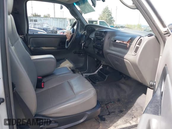 ✅ 2006 Ford Ranger XL • VIN: 1FTYR10U86PA53580 • Lot: 41949170. Listed on IAAI with 154,328 mi. Free auction sales archive from the USA and detailed vehicle history report at DreamBid. Image 5.