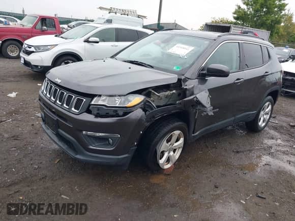 2019 Jeep Compass Latitude с VIN 3C4NJDBB0KT665835, выставлен на аукционе IAAI как лот 43318041 с пробегом 125 035 миль миль и . История ставок и продаж доступна на DreamBid. Изображение 2.