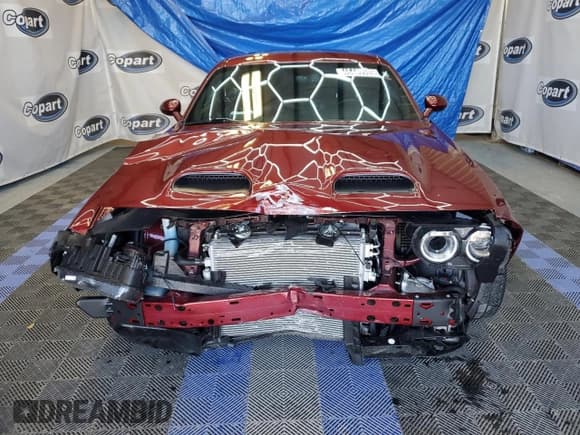 ✅ 2022 Dodge Challenger SRT Hellcat Redeye Widebody • VIN: 2C3CDZL94NH136073 • Lot: 46449985. Wystawiony na Copart z przebiegiem 4 914 mil. Bezpłatny archiwum sprzedaży aukcyjnych z USA i szczegółowy raport historii pojazdu na DreamBid. Zdjęcie 5.