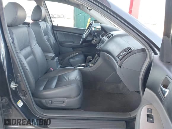 ✅ 2006 Honda Accord EX-L • VIN: 1HGCM66596A007654 • Lot: 43595803. Listed on IAAI with 109,824 mi. Free auction sales archive from the USA and detailed vehicle history report at DreamBid. Image 5.