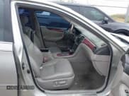 ✅ 2004 Lexus ES 350 • VIN: JTHBA30G645053328 • Lot: 43115139. Listed on IAAI with 142,013 mi. Free auction sales archive from the USA and detailed vehicle history report at DreamBid. Image 5.