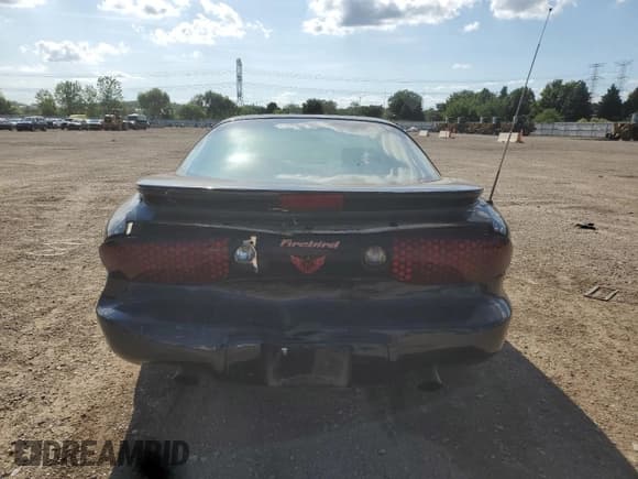 ✅ 2002 Pontiac Firebird Firebird • VIN: 2G2FS22K122118787 • Lot: 62600045. Wystawiony na Copart z przebiegiem 122 335 mil. Bezpłatny archiwum sprzedaży aukcyjnych z USA i szczegółowy raport historii pojazdu na DreamBid. Zdjęcie 6.