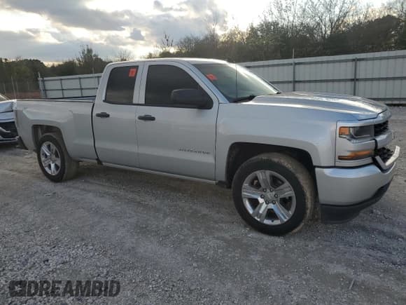 ✅ 2016 Chevrolet Silverado 1500 Custom • VIN: 1GCRCPEC6GZ205564 • Лот: 80423034. Опубликован ранее на Copart с пробегом 184 420 миль. Бесплатный доступ к архиву аукционных продаж из США и подробный отчёт об истории автомобиля на DreamBid. Изображение 4.