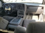 ✅ 2003 Chevrolet Silverado 1500 LS • VIN: 2GCEC19T931403886 • Лот: 73055494. Опубликован ранее на Copart с пробегом 233 785 миль. Бесплатный доступ к архиву аукционных продаж из США и подробный отчёт об истории автомобиля на DreamBid. Изображение 8.