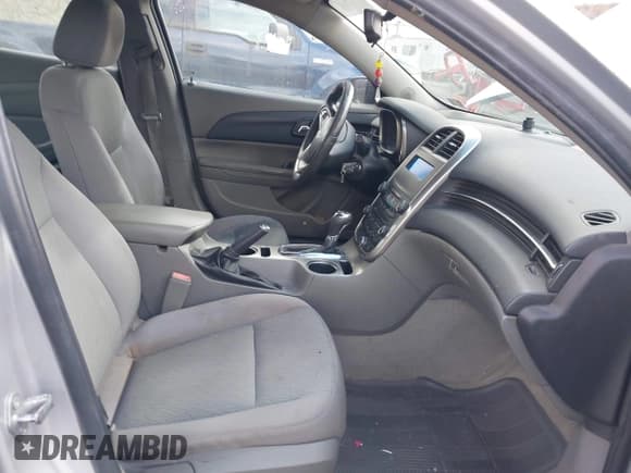 ✅ 2015 Chevrolet Malibu LS • VIN: 1G11B5SL9FF101555 • Lot: 43641466. Listed on IAAI with 226,993 mi. Free auction sales archive from the USA and detailed vehicle history report at DreamBid. Image 5.