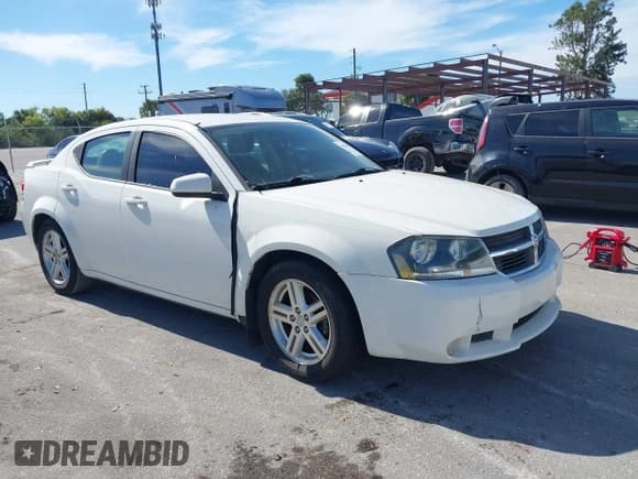 ✅ 2010 Dodge Avenger R/T • VIN: 1B3CC5FB0AN114421 • Лот: 41429805. Опубликован ранее на IAAI с пробегом 166 804 миль. Бесплатный доступ к архиву аукционных продаж из США и подробный отчёт об истории автомобиля на DreamBid. Изображение 1.