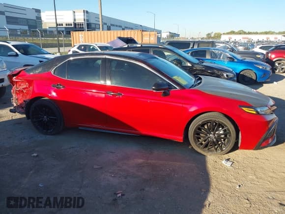 ✅ 2022 Toyota Camry XSE • VIN: 4T1K61AK4NU024164 • Lot: 43590265. Wystawiony na IAAI z przebiegiem 32 936 mil. Bezpłatny archiwum sprzedaży aukcyjnych z USA i szczegółowy raport historii pojazdu na DreamBid. Zdjęcie 14.