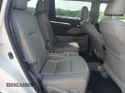 ✅ 2017 Toyota Highlander XLE • VIN: 5TDJZRFH6HS362094 • Lot: 55086425. Listed on Copart with 77,078 mi. Free auction sales archive from the USA and detailed vehicle history report at DreamBid. Image 11.