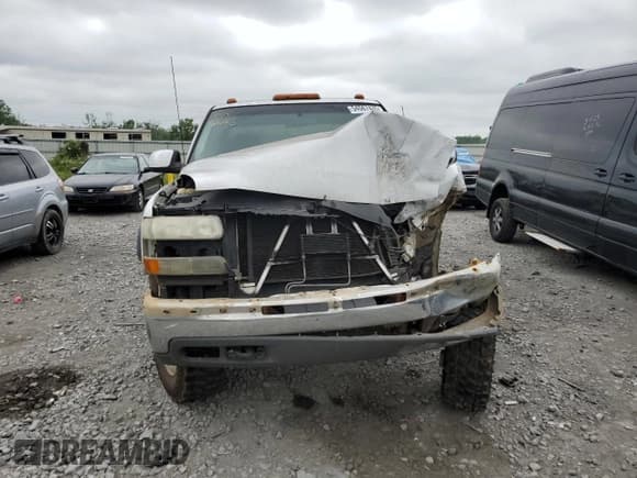 ✅ 2001 Chevrolet Silverado 2500HD LS • VIN: 1GCHK29U71E247907 • Лот: 54567435. Опубликован ранее на Copart с пробегом Не указан. Бесплатный доступ к архиву аукционных продаж из США и подробный отчёт об истории автомобиля на DreamBid. Изображение 5.