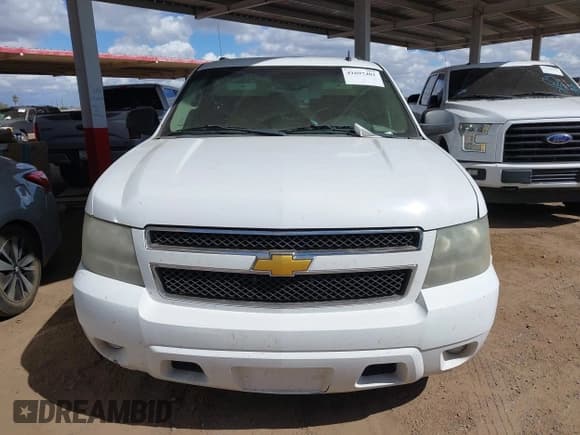 ✅ 2010 Chevrolet Suburban LS • VIN: 1GNUCHE01AR174986 • Lot: 41697401. Listed on IAAI with 333,135 mi. Free auction sales archive from the USA and detailed vehicle history report at DreamBid. Image 6.