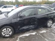 ✅ 2017 Toyota Prius Three • VIN: JTDKARFU2H3044113 • Lot: 43546855. Wystawiony na IAAI z przebiegiem 76 049 mil. Bezpłatny archiwum sprzedaży aukcyjnych z USA i szczegółowy raport historii pojazdu na DreamBid. Zdjęcie 6.