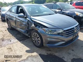 ✅ 2020 Volkswagen Jetta S • VIN: 3VWC57BU4LM079713 • Лот: 42368406. Опубликован ранее на IAAI с пробегом 50 130 миль. Бесплатный доступ к архиву аукционных продаж из США и подробный отчёт об истории автомобиля на DreamBid. Изображение 1.