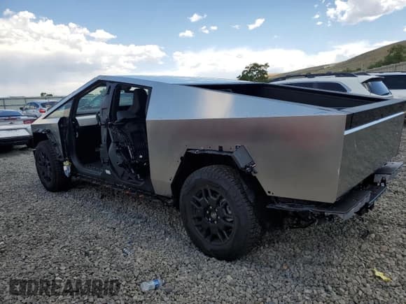 ✅ 2025 Tesla Cybertruck • VIN: 7G2CEHED9SA061936 • Lot: 62521105. Listed on Copart with 1,732 mi. Free auction sales archive from the USA and detailed vehicle history report at DreamBid. Image 2.