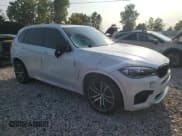 ✅ 2017 BMW X5 M • VIN: 5YMKT6C33H0U39530 • Lot: 70622145. Wystawiony na Copart z przebiegiem 96 324 mil. Bezpłatny archiwum sprzedaży aukcyjnych z USA i szczegółowy raport historii pojazdu na DreamBid. Zdjęcie 4.