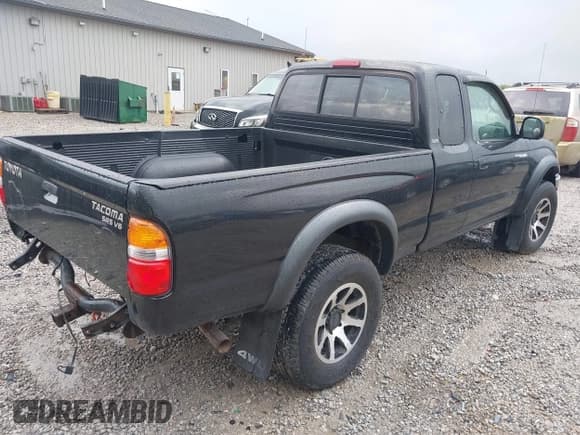 ✅ 2004 Toyota Tacoma • VIN: 5TEWN72N84Z353394 • Lot: 43134727. Wystawiony na IAAI z przebiegiem 181 040 mil. Bezpłatny archiwum sprzedaży aukcyjnych z USA i szczegółowy raport historii pojazdu na DreamBid. Zdjęcie 4.