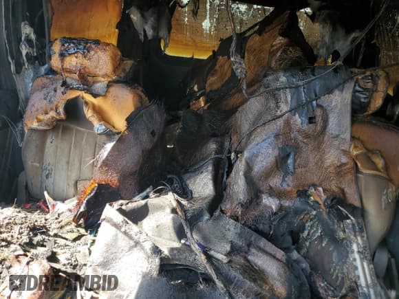 ✅ 2005 Lincoln Navigator Luxury • VIN: 5LMFU28575LJ00198 • Lot: 59859795. Wystawiony na Copart z przebiegiem Nie podano. Bezpłatny archiwum sprzedaży aukcyjnych z USA i szczegółowy raport historii pojazdu na DreamBid. Zdjęcie 10.