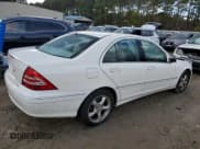 ✅ 2005 Mercedes-Benz C 240 • VIN: WDBRF61J55A705134 • Лот: 90631575. Опубликован ранее на Copart с пробегом 68 076 миль. Бесплатный доступ к архиву аукционных продаж из США и подробный отчёт об истории автомобиля на DreamBid. Изображение 3.