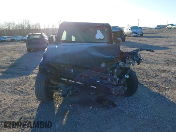 ✅ 2022 Ford Bronco • VIN: 1FMDE5BH0NLB07571 • Lot: 41299606. Wystawiony na IAAI z przebiegiem 28 298 mil. Bezpłatny archiwum sprzedaży aukcyjnych z USA i szczegółowy raport historii pojazdu na DreamBid. Zdjęcie 12.