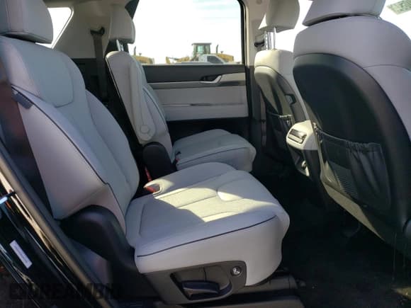 ✅ 2025 Hyundai Palisade SEL • VIN: KM8R24GE0SU871496 • Лот: 85930634. Опубликован ранее на Copart с пробегом 638 миль. Бесплатный доступ к архиву аукционных продаж из США и подробный отчёт об истории автомобиля на DreamBid. Изображение 11.