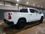 ✅ 2023 Chevrolet Silverado 1500 LT Trail Boss • VIN: 3GCUDFE84PG244960 • Lot: 60804385. Wystawiony na Copart z przebiegiem 37 776 mil. Bezpłatny archiwum sprzedaży aukcyjnych z USA i szczegółowy raport historii pojazdu na DreamBid. Zdjęcie 3.