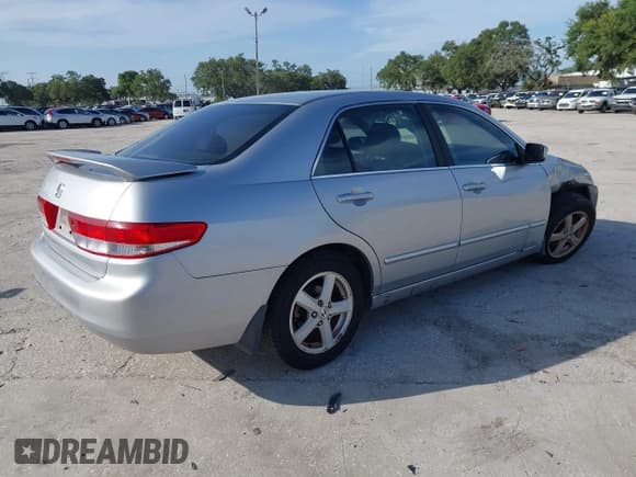 ✅ 2003 Honda Accord EX • VIN: JHMCM56703C035349 • Lot: 42639018. Listed on IAAI with 134,138 mi. Free auction sales archive from the USA and detailed vehicle history report at DreamBid. Image 4.