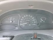 ✅ 2002 Ford Escort Fleet Standard • VIN: 3FAFP13P62R137425 • Lot: 72697334. Wystawiony na Copart z przebiegiem 137 921 mil. Bezpłatny archiwum sprzedaży aukcyjnych z USA i szczegółowy raport historii pojazdu na DreamBid. Zdjęcie 9.