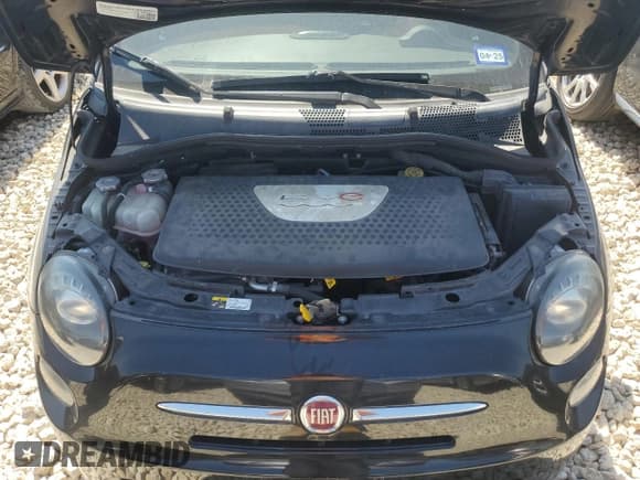 ✅ 2015 FIAT 500e • VIN: 3C3CFFGE5FT585755 • Lot: 51101515. Listed on Copart with 73,342 mi. Free auction sales archive from the USA and detailed vehicle history report at DreamBid. Image 7.