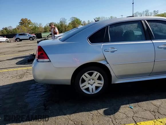 ✅ 2014 Chevrolet Impala LT • VIN: 2G1WB5E39E1126365 • Лот: 85757135. Опубликован ранее на Copart с пробегом 159 162 миль. Бесплатный доступ к архиву аукционных продаж из США и подробный отчёт об истории автомобиля на DreamBid. Изображение 13.